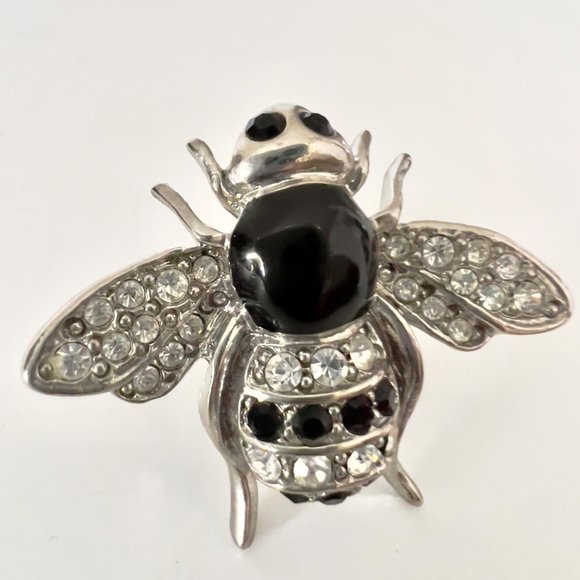 Black & White Pave Crystal Figural Bee Costume Ring CHICO'S Size 5 1/2-6.5 - Picture 3 of 6